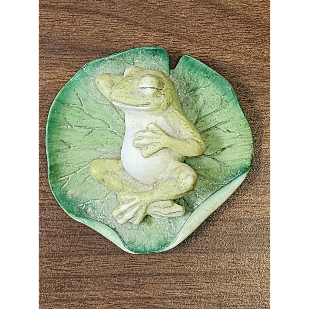 House Of Global Arts Harvey Knox Kingdom Sleeping Frog On Lily Pad Figurine 1983
